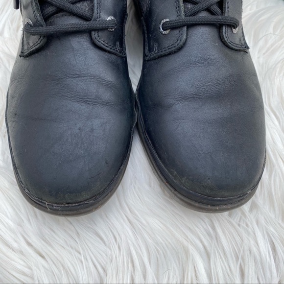 UGG Kesey Sherpa Lined Leather Combat Boots
75 $160 Size: 9 | UGG - Picture 3 of 8